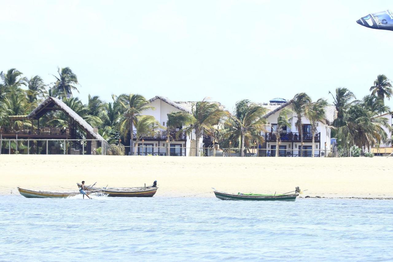 Ap. Peixe Boi Pe Na Areia Com Vista Frontal E Total Para O Mar バーハ・グランデ エクステリア 写真
