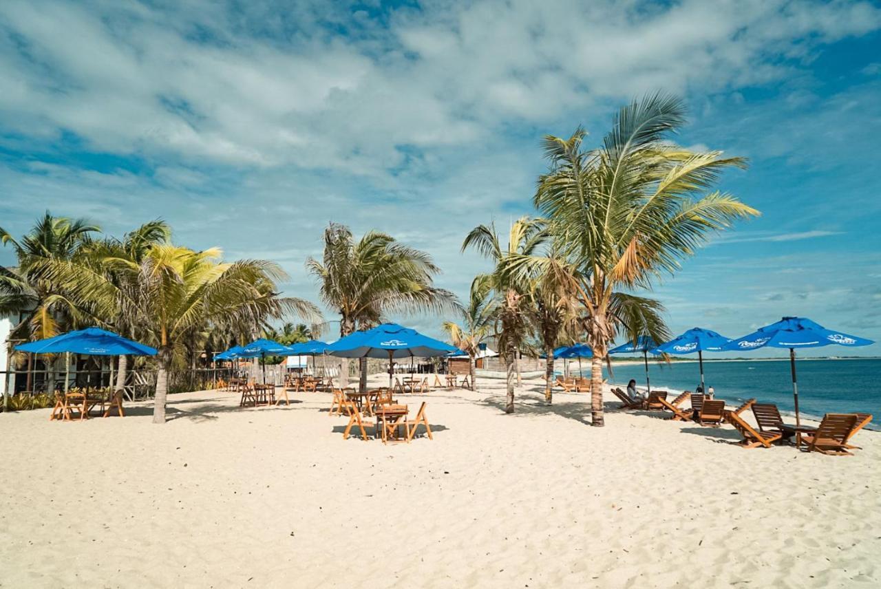 Ap. Peixe Boi Pe Na Areia Com Vista Frontal E Total Para O Mar バーハ・グランデ エクステリア 写真